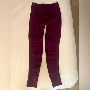 Fabletics leggings. Burgundy. US size XS. Barely worn, very good condition.